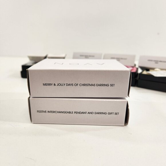 Avon Winter Wishes & Holiday Christmas Jewelry Bundle NEW - Picture 4 of 10